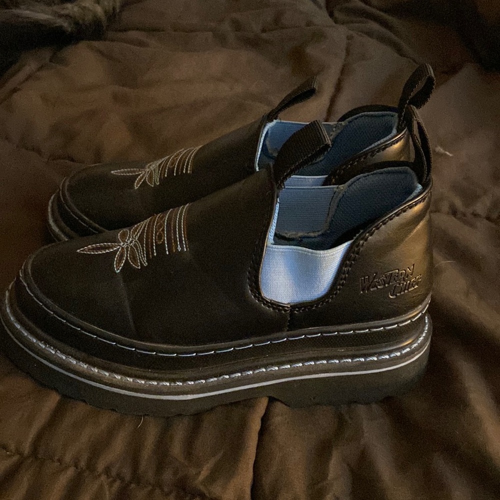 Western Chief Dragonfly Boots Size 6
